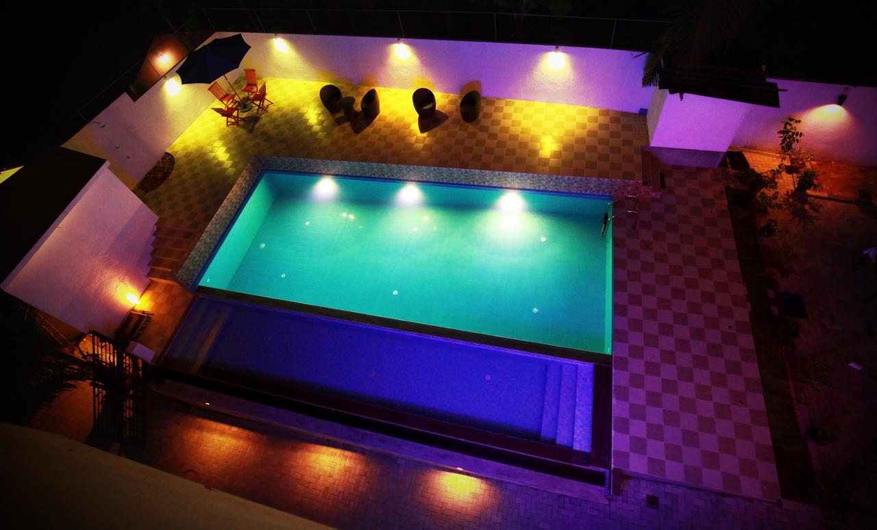 Lavenro Hotel & Resort Deniyaya Luaran gambar